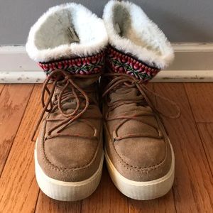 TOMS boots, 7.5